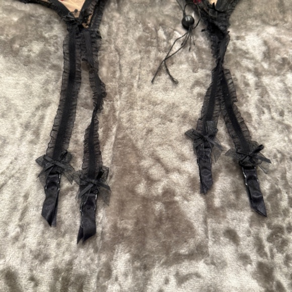 New! for love and lemons cherry embroidered garter belt black 31283 - Picture 5 of 10